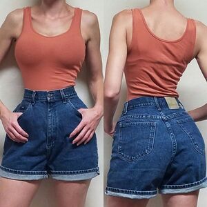 VINTAGE Lee Dark Wash Stone Wash Extra High Rise Loose Fit Cotton Denim Shorts